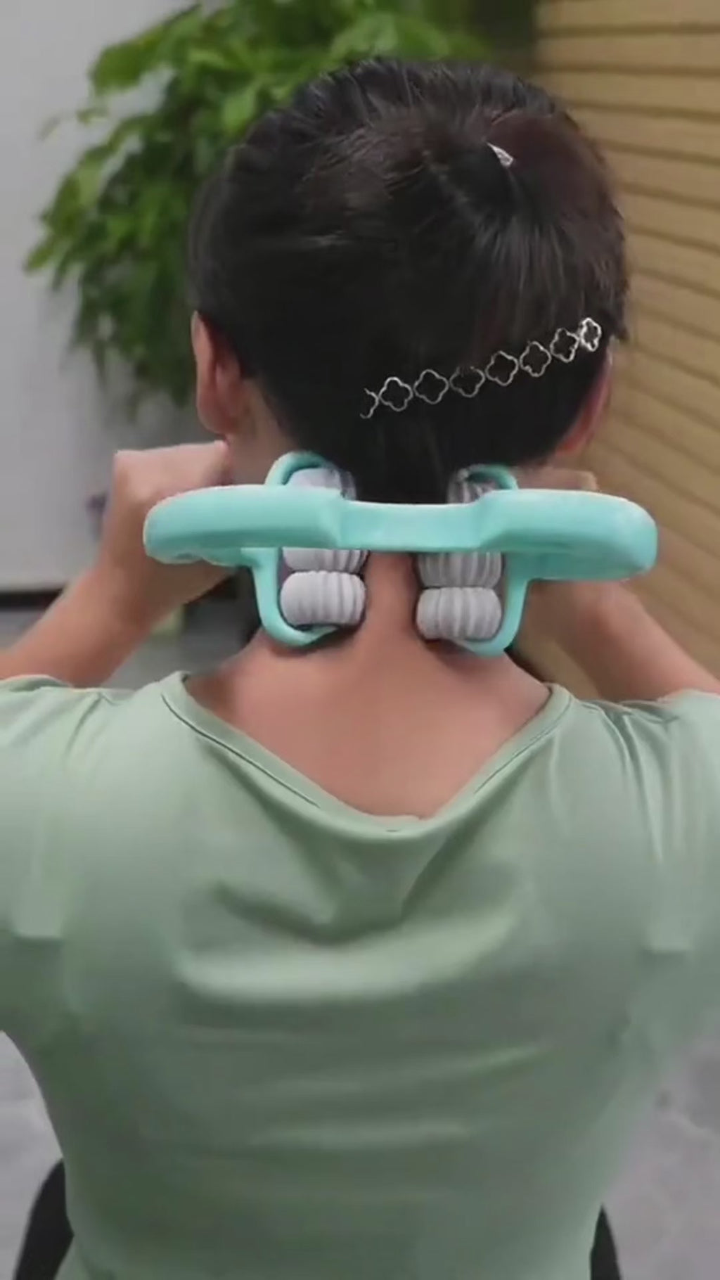 NeckEase Roller – Melt away tension and relax
